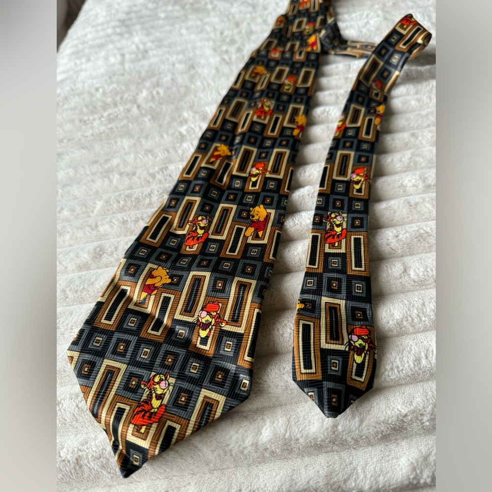 Vintage Winnie the Pooh & Tiger Tie